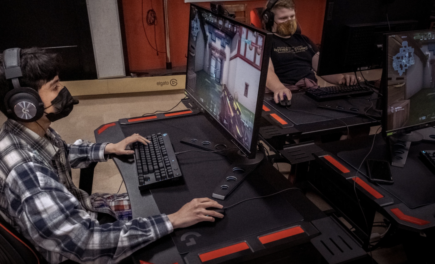 Esports take center stage at Hoover High School with new competitive video game facility